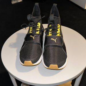 PUMA Women's Phenom Gold Wn Sneaker Black